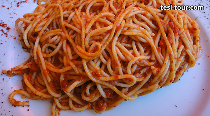Просто макароны с соусом — самодостаточное блюдо!