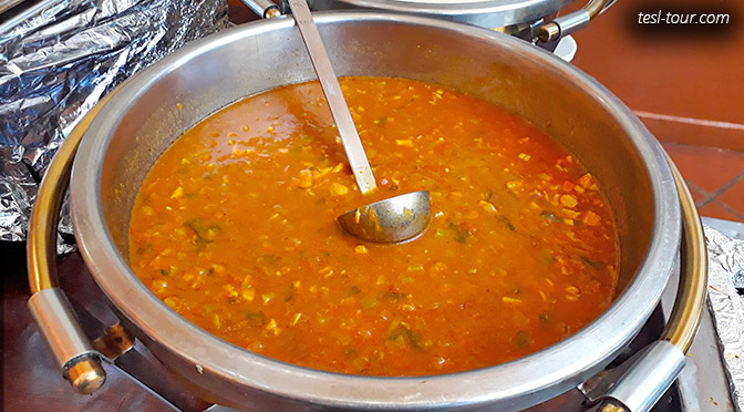 Суп томатный по-венесуэльски с множеством ингредиентов!